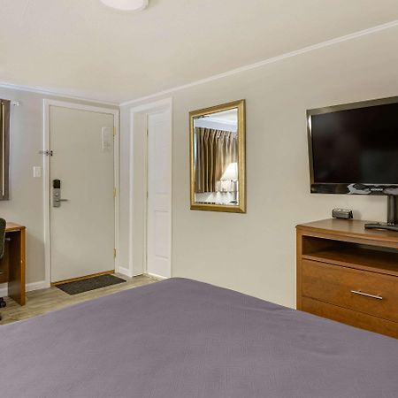 Econo Lodge Bellefonte I-99 Екстериор снимка
