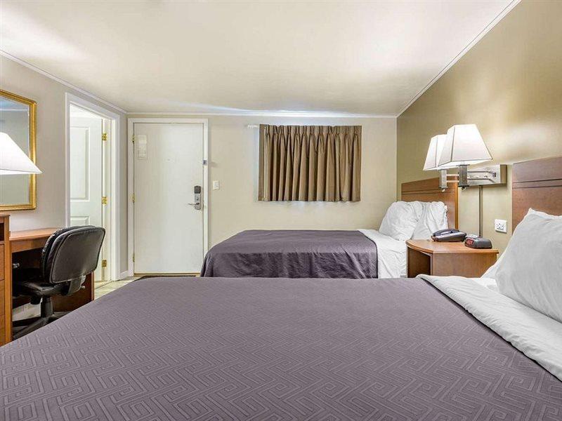 Econo Lodge Bellefonte I-99 Екстериор снимка
