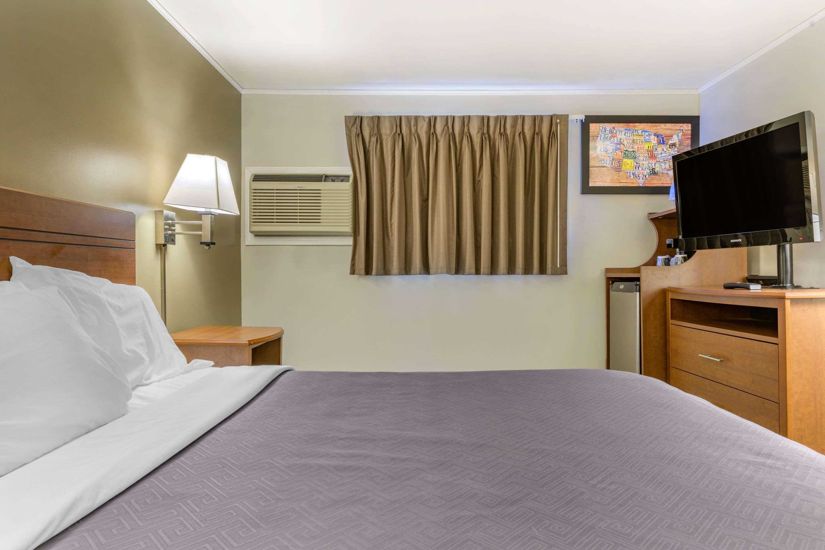 Econo Lodge Bellefonte I-99 Екстериор снимка