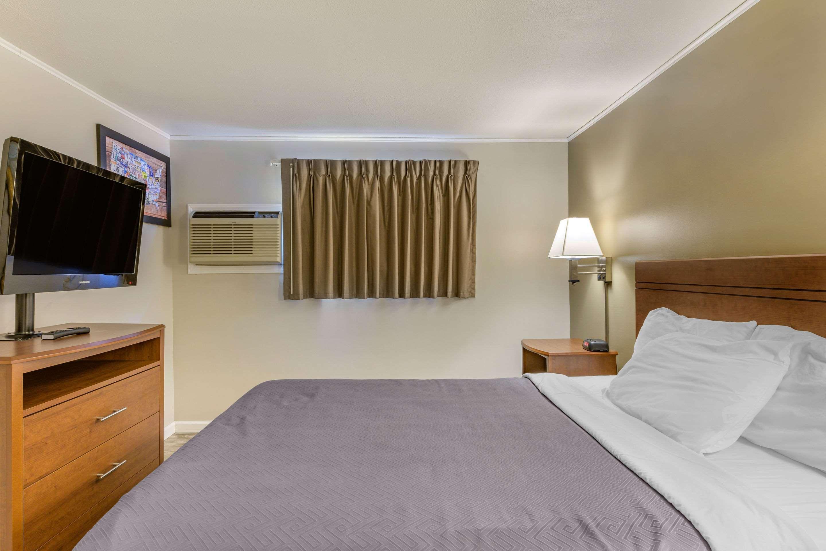 Econo Lodge Bellefonte I-99 Екстериор снимка