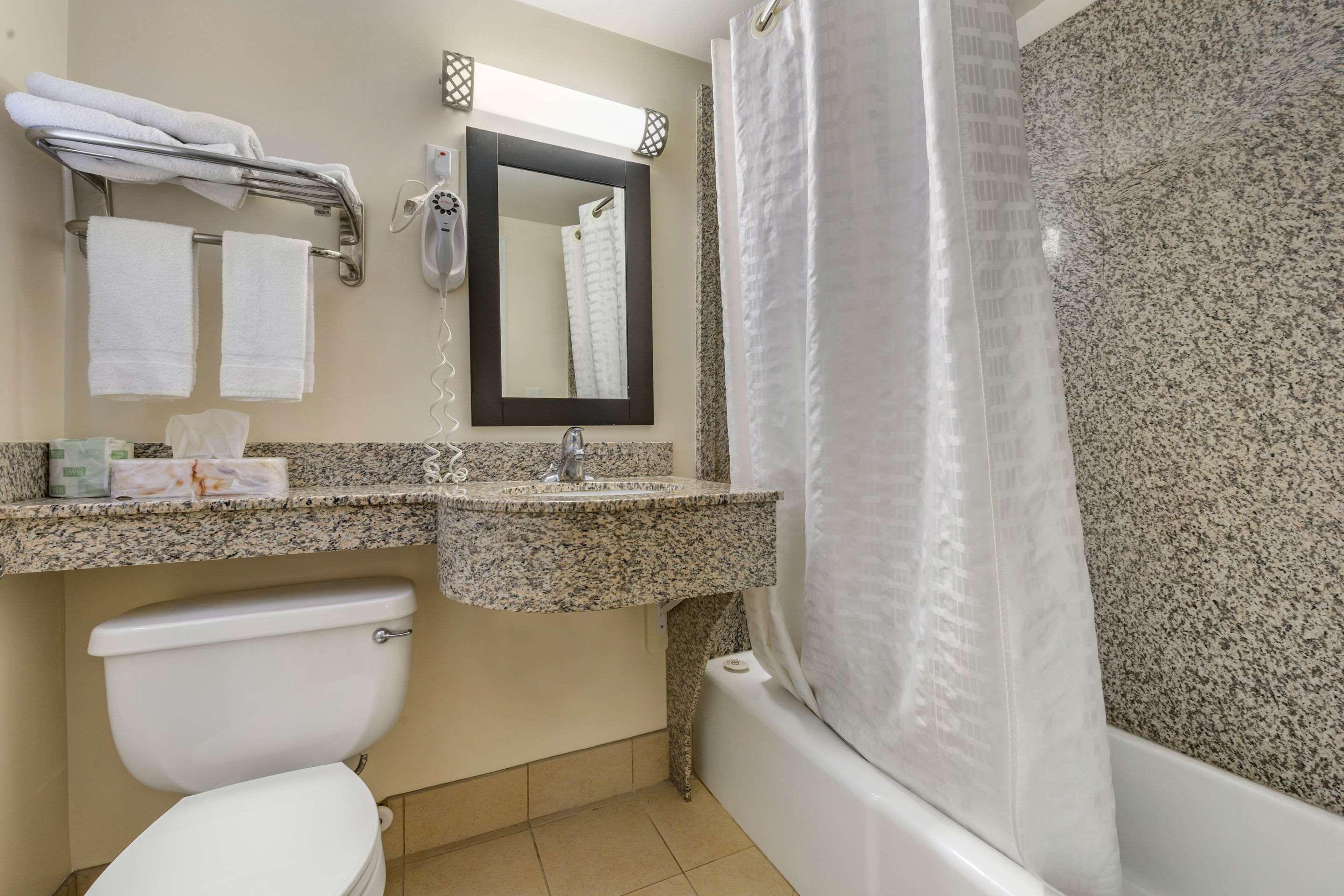 Econo Lodge Bellefonte I-99 Екстериор снимка