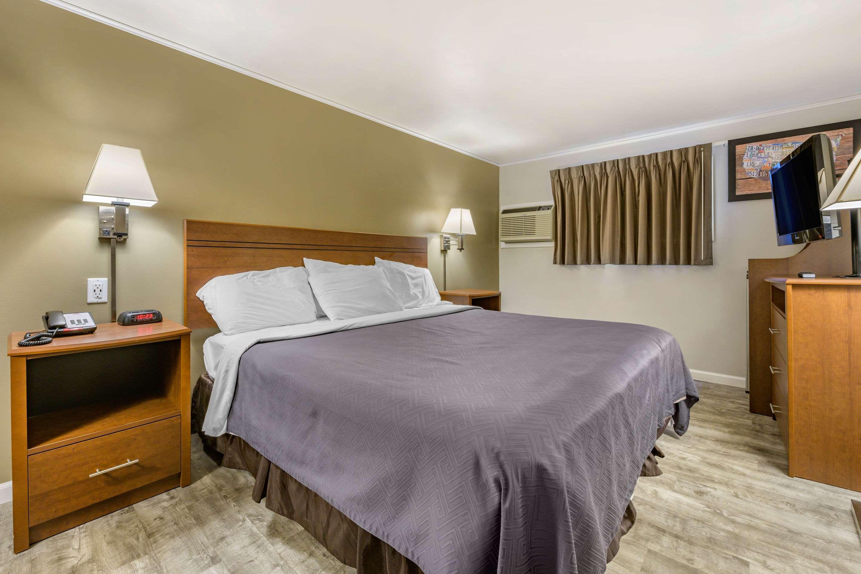 Econo Lodge Bellefonte I-99 Екстериор снимка