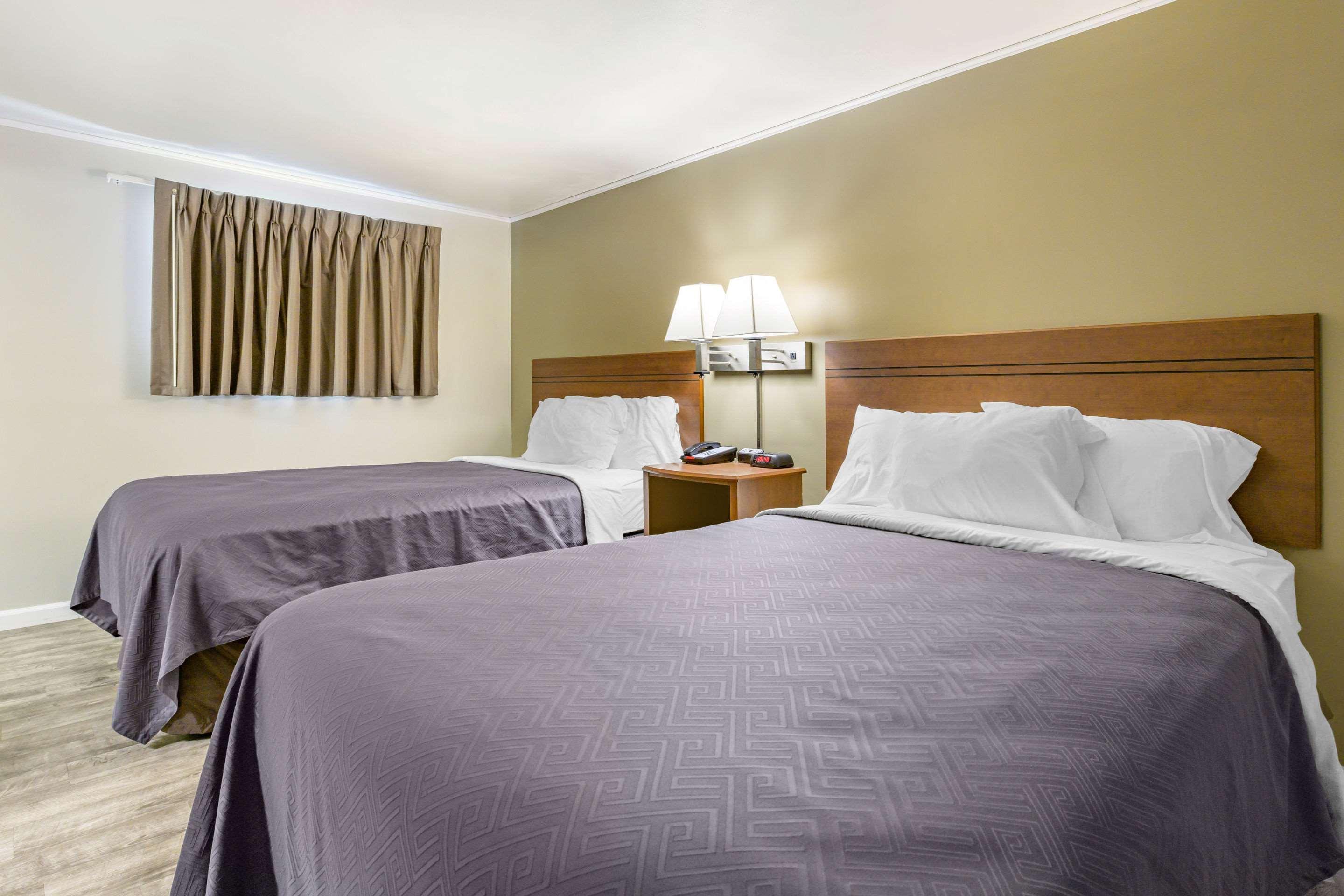 Econo Lodge Bellefonte I-99 Екстериор снимка