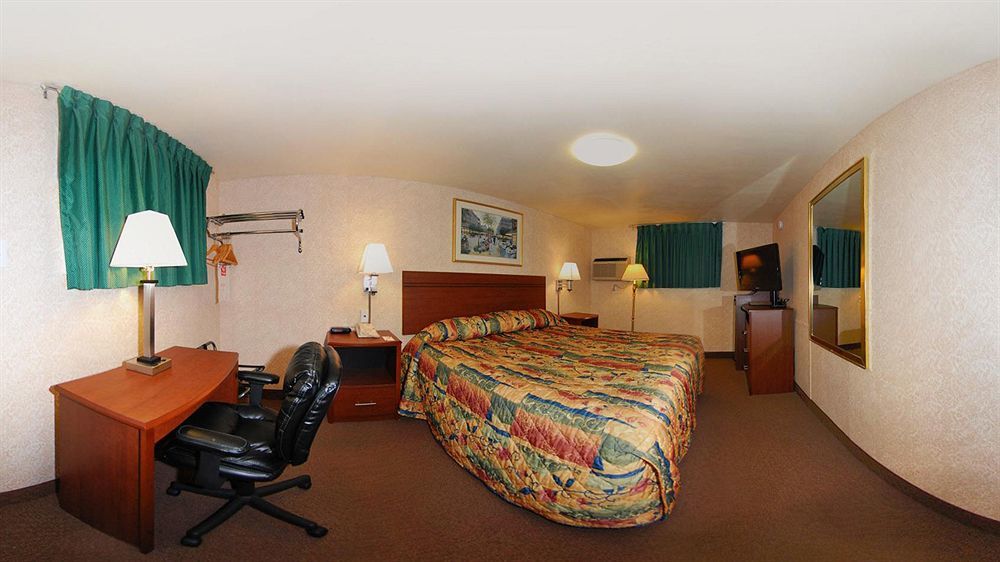 Econo Lodge Bellefonte I-99 Екстериор снимка